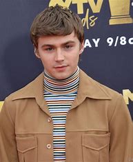 Miles Heizer